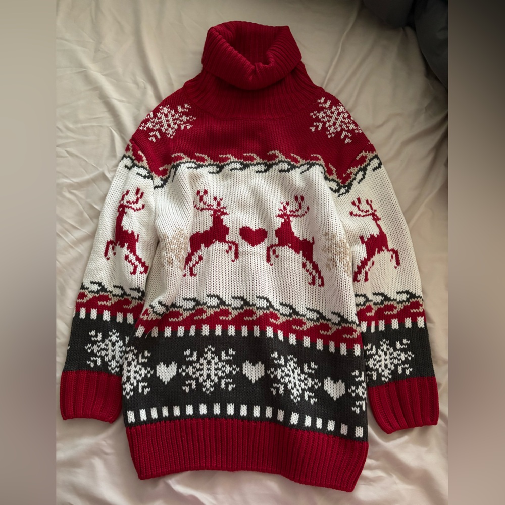 Urban Heritage Red and White Holiday Sweater